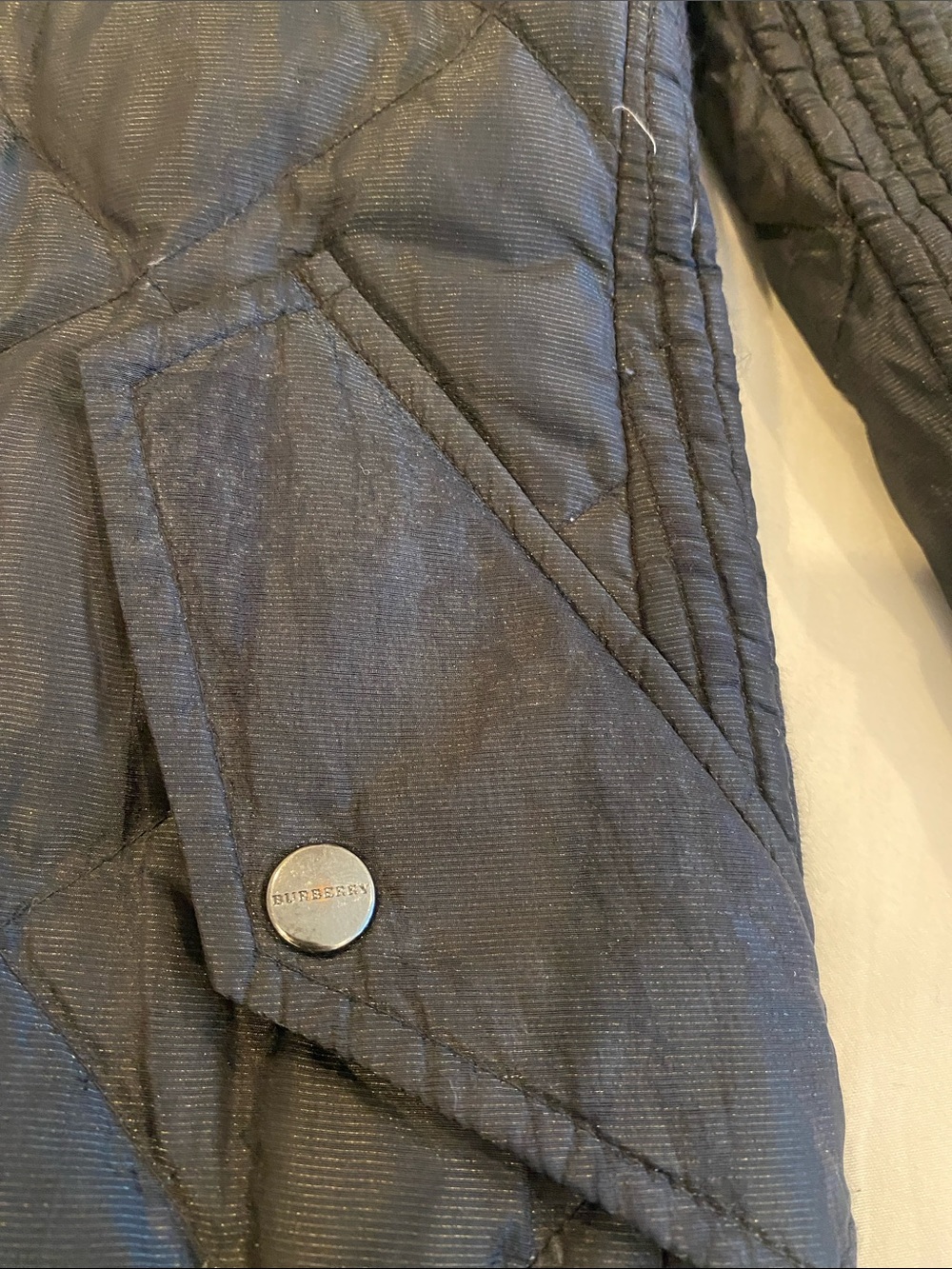Burberry Black Quilted Diamond-Puffer Coat - Picture 8 of 8